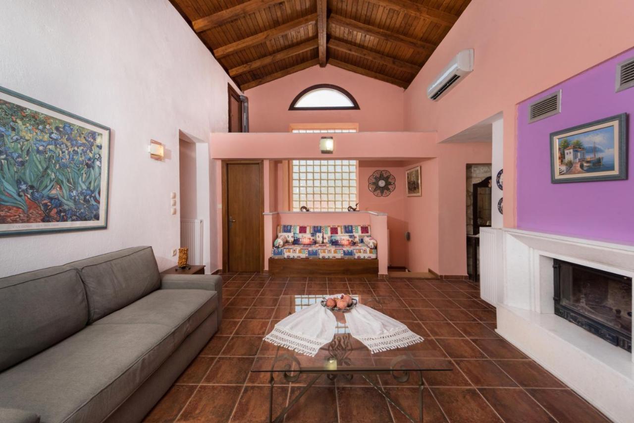 Danai House Apartment เนอาโรดา ภายนอก รูปภาพ