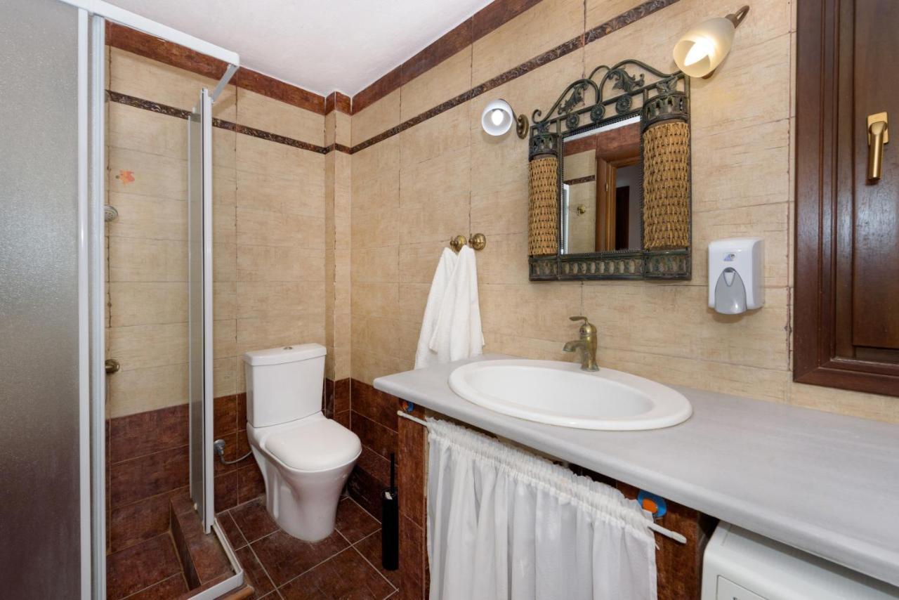 Danai House Apartment เนอาโรดา ภายนอก รูปภาพ